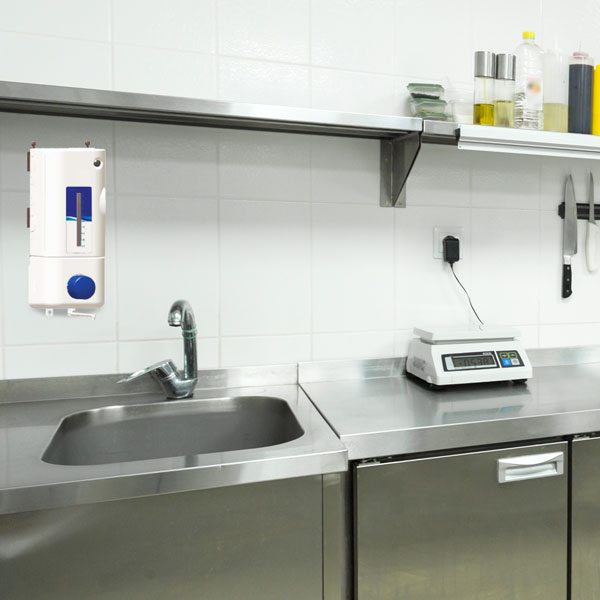 Sink filling dispenser in commercial kitchen